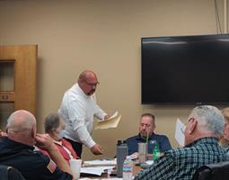 VP Young addressing the Wilson County EMA Commission Committee 